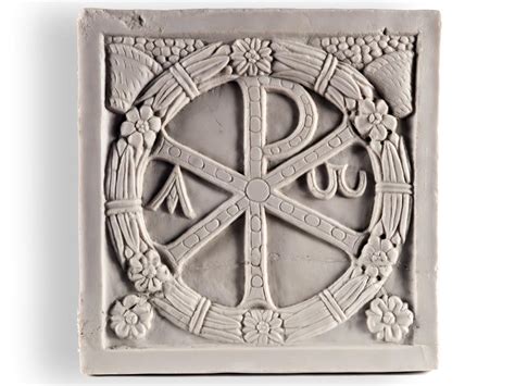 Schema cronologico delle tipologie di croce: dal monogramma costantiniano alla croce latina