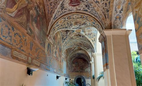 Veduta del chiostro storico e del giardino del Convento Santa Maria degli Angeli a Nocera Superiore