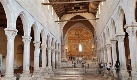 Resti archeologici della basilica paleocristiana sotto la Chiesa di Santa Maria della Piazza ad Ancona