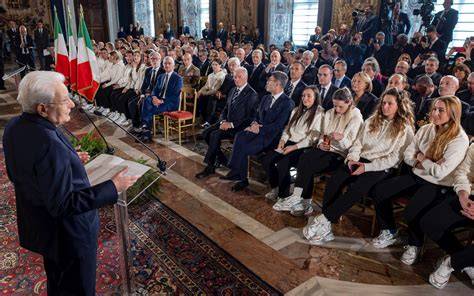 Foto d'archivio di rappresentanti sindacali durante un'assemblea congressuale