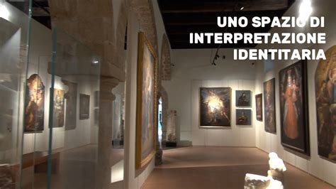 Interno del Museo Diocesano di Sessa Aurunca con opere d'arte sacra