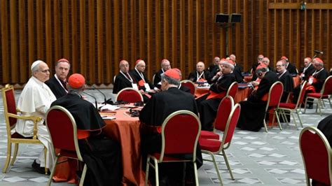 Tematica: Infografica sulla composizione del Collegio Cardinalizio per provenienza geografica.