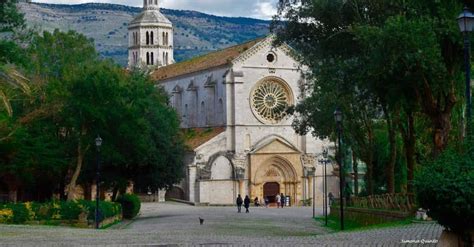 Foto panoramica dell'Abbazia di Fossanova