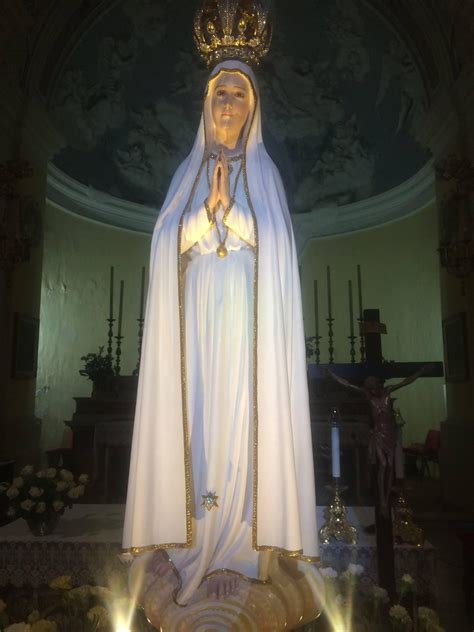 icona o rappresentazione della Madonna Pellegrina di Fatima