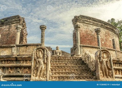 Rovine del Vatadage a Polonnaruwa