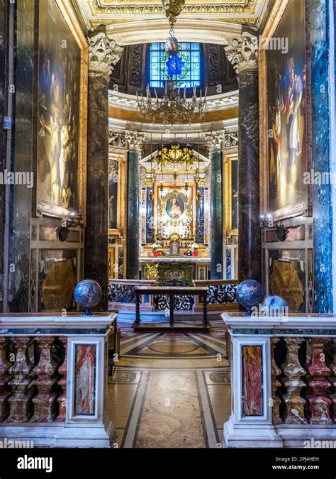 Foto della facciata della Cappella del Sacro Cuore di Gesù a Trevignano Romano