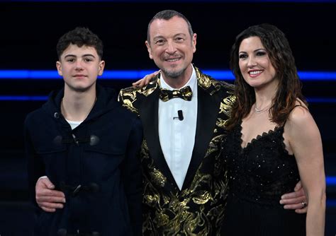 Foto di Luciano Lamonarca con la moglie Valentina e il figlio Sebastian