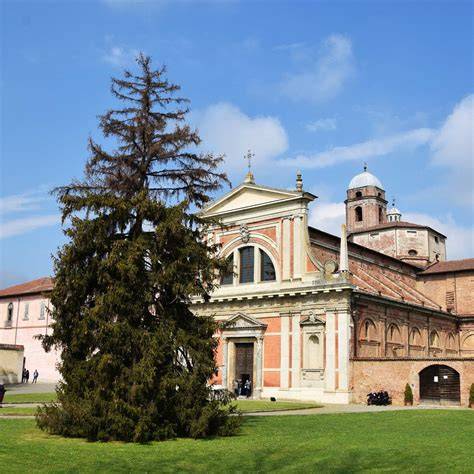 Chiesa di Santa Croce e Ognissanti a Bosco Marengo (interno) con la pala d'altare di Vasari