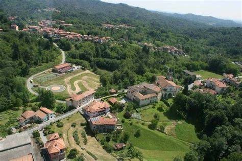 Chiesa di Mezzana Mortigliengo o panorama del borgo