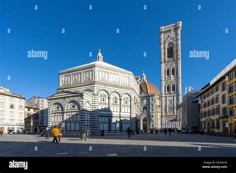 Vista esterna della Cattedrale di Crema
