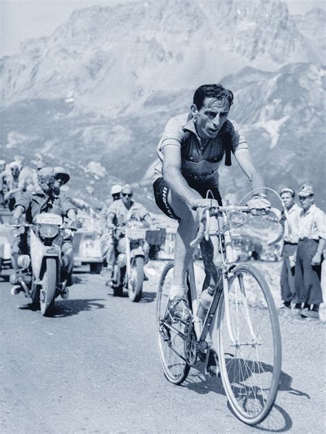 Foto storica di Fausto Coppi in gara