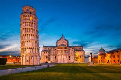 Immagine della Torre di Pisa e della Piazza dei Miracoli