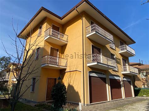 Foto residenziale di una villetta a Monticello Brianza, Via Immacolata