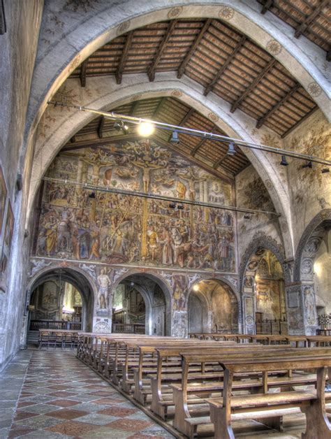 Foto della facciata della Chiesa di Santa Maria degli Angioli, Lugano