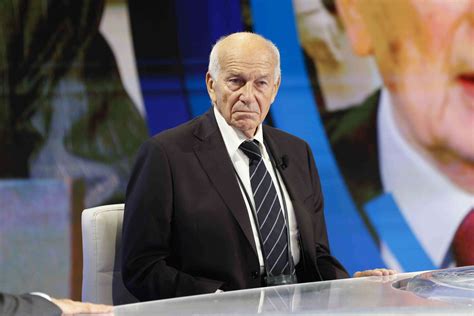 Fausto Bertinotti in un dibattito o conferenza (foto attuale)