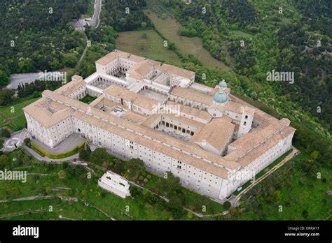 Veduta aerea o panoramica dell'Abbazia di Montecassino