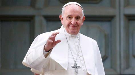 foto di Papa Francesco che denuncia la mafia a Scampia