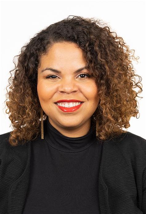 Fotografia di Fatim Diarra in un contesto politico