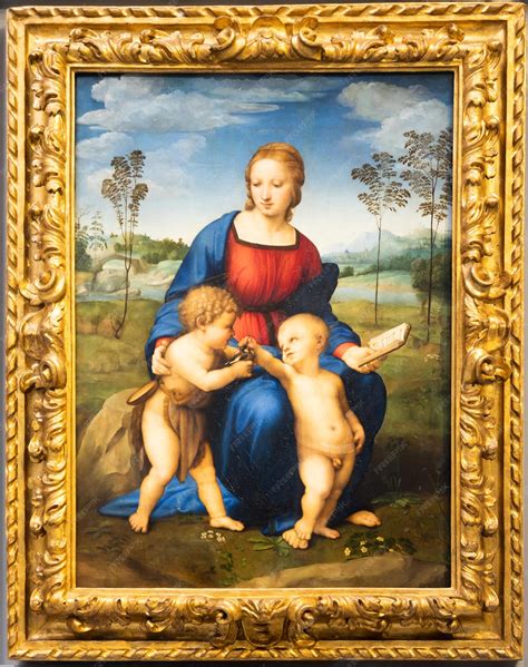 Foto ravvicinata del rilievo della Madonna col Bambino di Michelangelo (es. Tondo Pitti o Tondo Taddei), evidenziando il blocco cubico e la figura di Maria