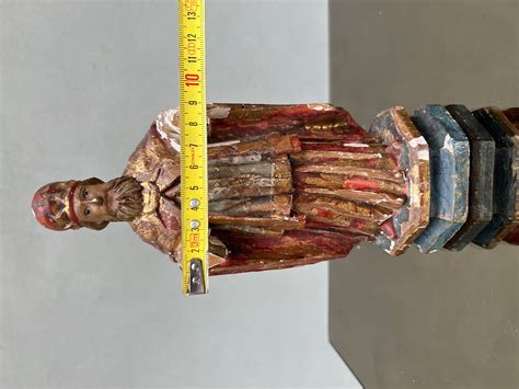 Antica raffigurazione di uno stūpa buddista contenente reliquie