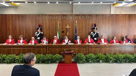 Foto generica di un tribunale o ambiente giudiziario