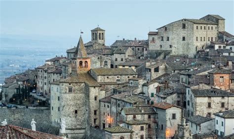 Mappa della Valtiberina con evidenziata la posizione di Sansepolcro lungo la E45