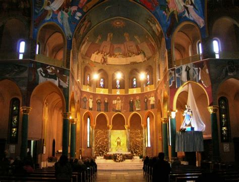 Immagine della reliquia del Miracolo di Cascia o del Santuario di Santa Rita