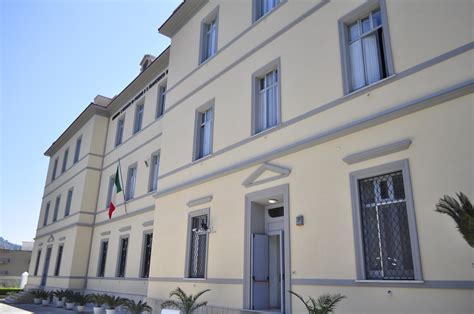 Edificio storico dell'Istituto Suore Domenicane a Paola