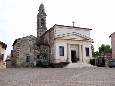 Santuario della Bassanella con vista sulla Valle del Tramigna
