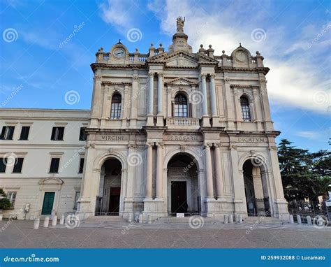 Facciata del Santuario della Bassanella
