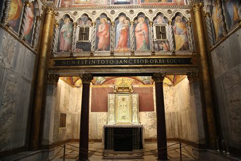 Foto dell'interno della cappella del Sancta Sanctorum