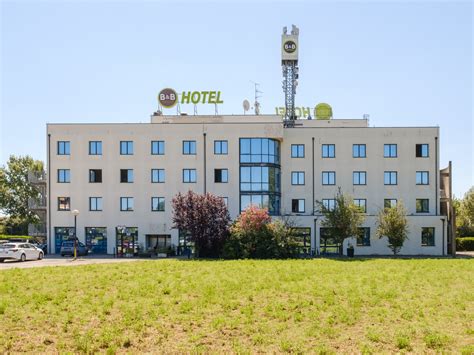 Esterno moderno del B&B Hotel Ravenna