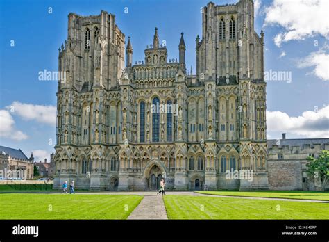 Cattedrale di Wells, facciata ovest con sculture