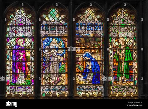 Cattedrale di Canterbury, interni con vetrate o chiostro