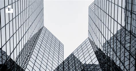 Rendering o fotografia dell'installazione architettonica in fibra di vetro nel giardino dei Tolentini