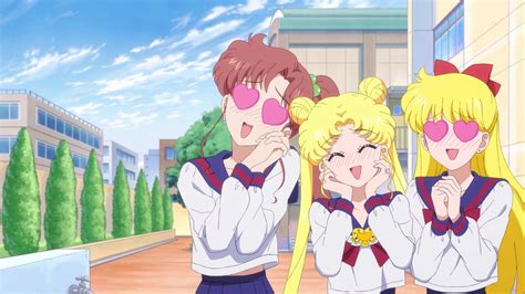 Un'immagine di una chiesa con una luce che ne illumina l'ingresso, a simboleggiare la guida spirituale.