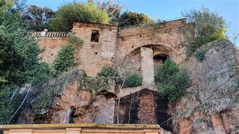 Ricostruzione storica della Rupe Tarpea e dell'area circostante