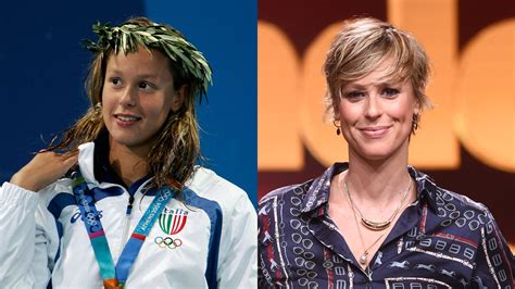 Infografica che illustra l'evoluzione dei tatuaggi di Federica Pellegrini nel corso della carriera