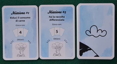 Esempio di carte reliquia e carte missione del gioco Relic