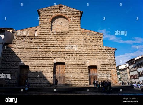 Facciata incompiuta della Basilica di Saint-Maximin-la-Sainte-Baume