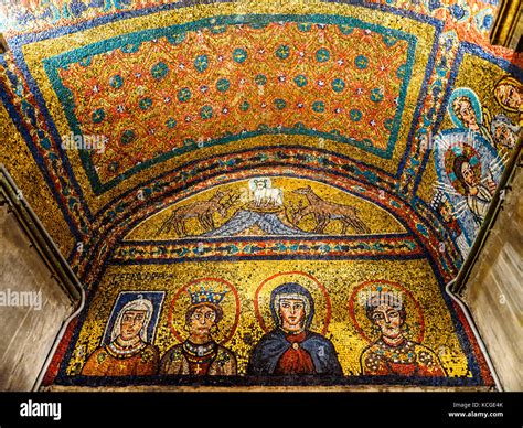 Mosaici e architettura interna della Basilica di Santa Prassede