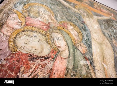 Particolare di affresco medievale raffigurante la guarigione del cieco
