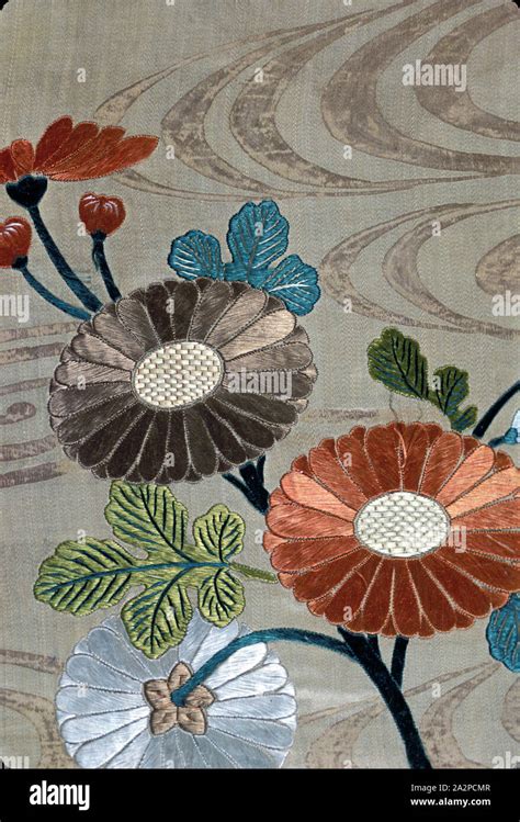 Esempi di ricami oro e seta su baldacchino