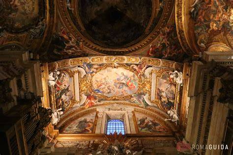 Interno della navata unica del Santuario di Montecchio Emilia con affreschi