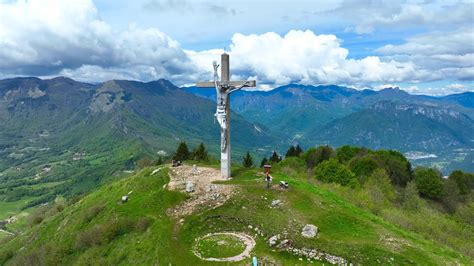 Foto storica della croce del Monte Summano prima dell'installazione del Cristo