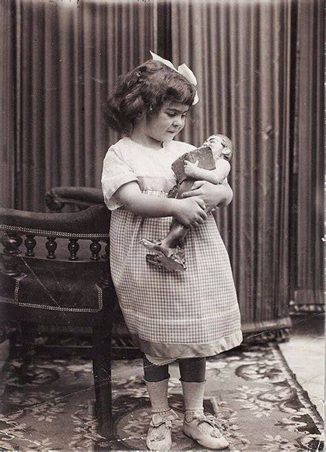 Frida Kahlo bambina, foto d'epoca
