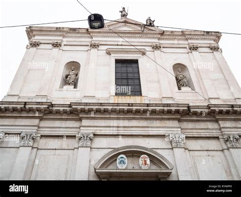 Facciata della Basilica di Sant'Alessandro in Colonna