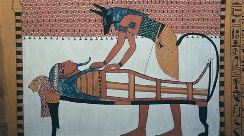 Illustrazione del processo di mummificazione egizia, inclusa la rimozione degli organi
