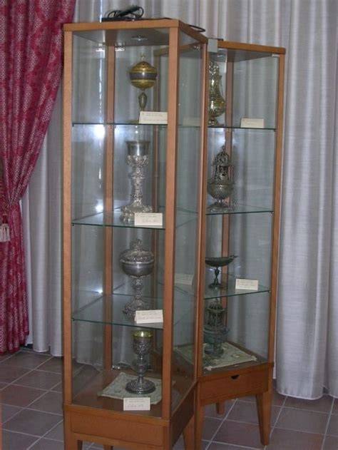 Crocifisso in madreperla esposto nel Museo di Arte Sacra di Montelparo