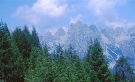 Foto panoramica delle Prealpi Carniche o della Val Degano, luoghi di servizio di Don Pellarini